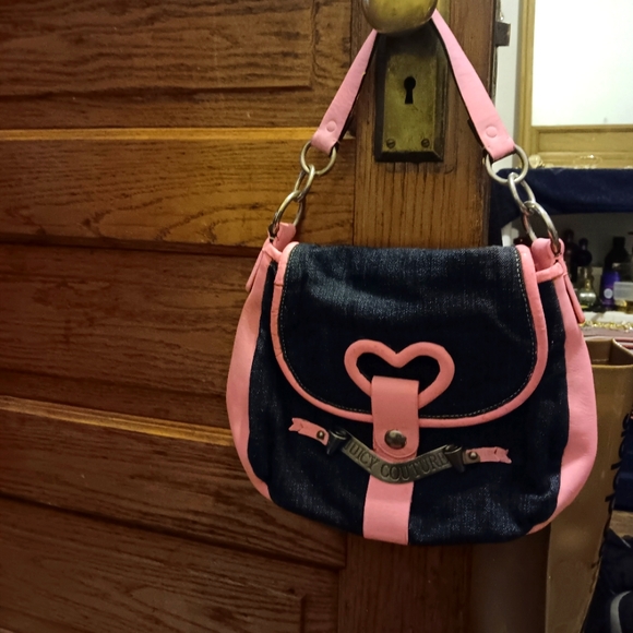 Juicy Couture Handbags - 😻Juicy couture 😻